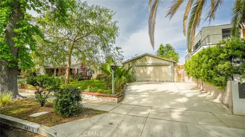 5055 Willowcrest, North Hollywood, CA 91601