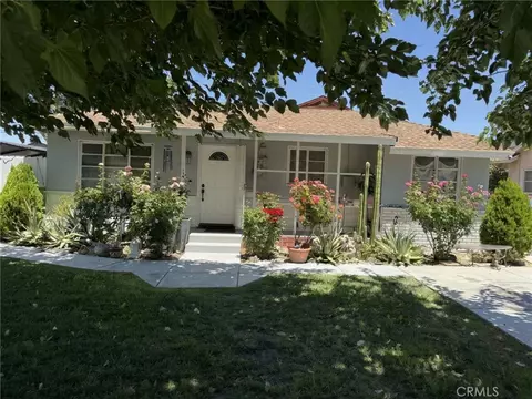 1235 W Ivesbrook, Lancaster, CA 93534