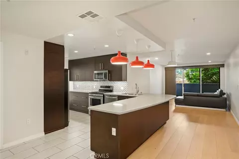 540 S Kenmore Ave #203, Los Angeles, CA 90020