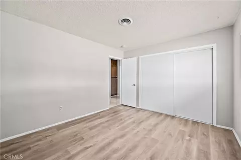 Bedroom - 13755 Mohawk Rd, Apple Valley, CA 92307 photo 4 of 8