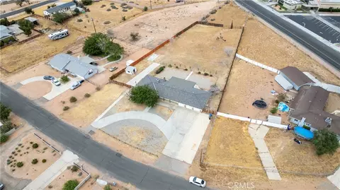 View/Area - 13755 Mohawk Rd, Apple Valley, CA 92307 photo 6 of 9