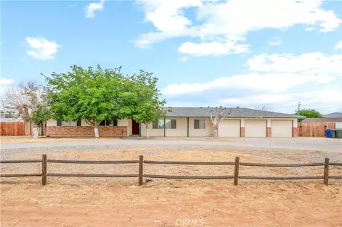 13755 Mohawk Rd, Apple Valley, CA 92307