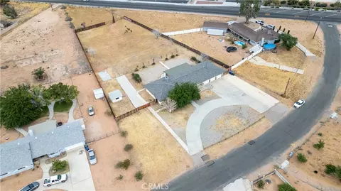 View/Area - 13755 Mohawk Rd, Apple Valley, CA 92307 photo 5 of 9