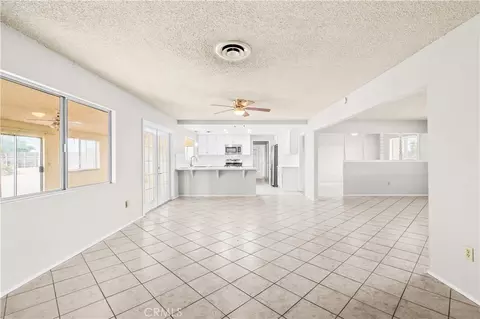 Living - 13755 Mohawk Rd, Apple Valley, CA 92307 photo 6 of 9