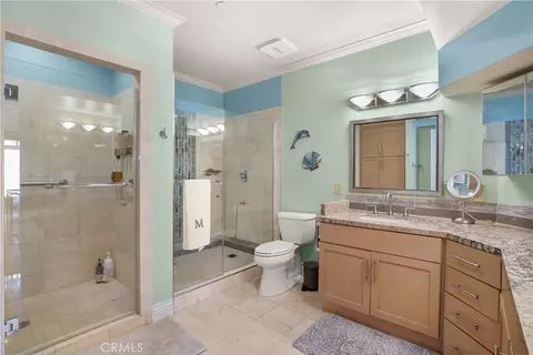 Bath - 488 E Ocean, Long Beach, CA 90802 photo 2 of 4