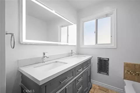Bath - 6637 Capps, Reseda, CA 91335 photo 2 of 4