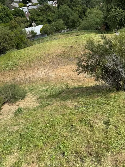 0 0, Tujunga, CA 91042 photo 4