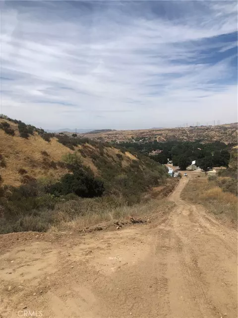 0 Dockweiler Dr, Newhall, CA 91321