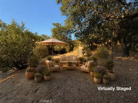 Exterior - 9704 Marcus Ln, Tujunga, CA 91042 photo 13 of 18