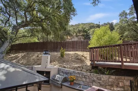 Exterior - 9704 Marcus Ln, Tujunga, CA 91042 photo 4 of 18