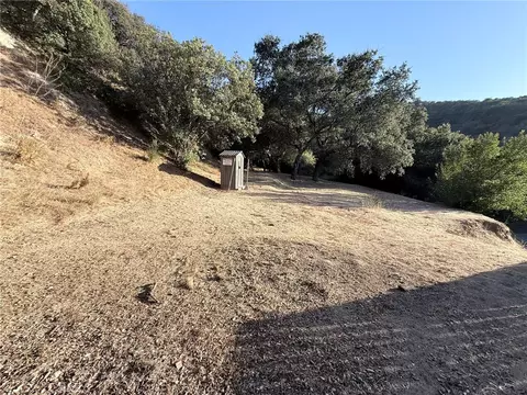 Exterior - 9704 Marcus Ln, Tujunga, CA 91042 photo 16 of 18