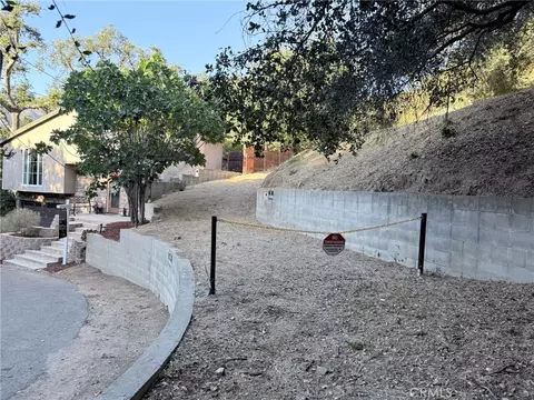 Exterior - 9704 Marcus Ln, Tujunga, CA 91042 photo 9 of 18