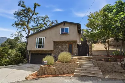 Exterior - 9704 Marcus Ln, Tujunga, CA 91042 photo 2 of 18
