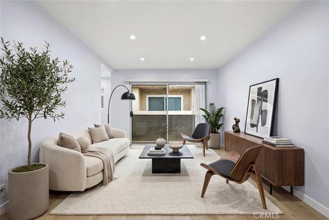 6245 Woodman Ave #209, Valley Glen, CA 91401