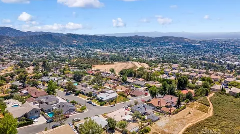 View/Area - 7217 Lonzo, Tujunga, CA 91042 photo 5 of 7