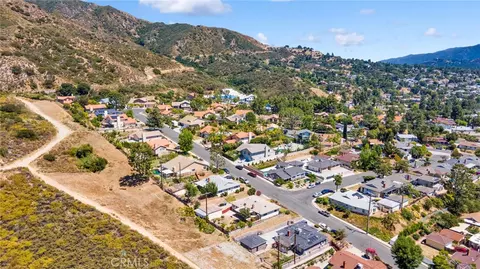 View/Area - 7217 Lonzo, Tujunga, CA 91042 photo 7 of 7