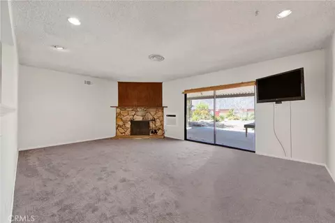 Living - 7217 Lonzo, Tujunga, CA 91042 photo 2 of 3