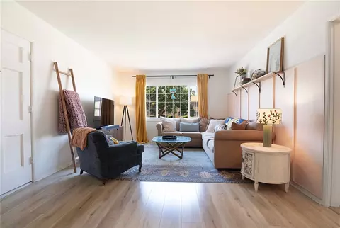 4030 Abourne Rd #A, Los Angeles, CA 90008