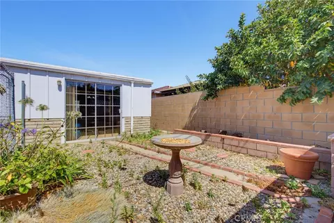 Exterior - 3138 S M St, Oxnard, CA 93033 photo 7 of 8