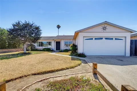 Exterior - 3138 S M St, Oxnard, CA 93033 photo 2 of 8