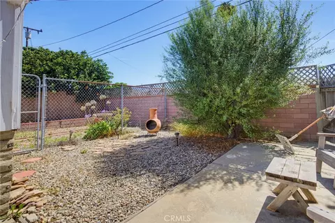 Exterior - 3138 S M St, Oxnard, CA 93033 photo 5 of 8