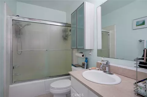 Bath - 1935 Alpha Rd #230, Glendale, CA 91208 photo 1 of 1