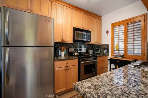 Kitchen - 1935 Alpha Rd #230, Glendale, CA 91208 photo 2 of 2