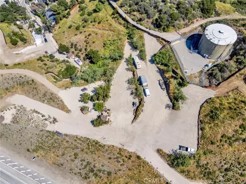 10200 Willow Springs Ln, Sunland, CA 91040