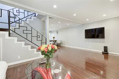 Living - 10260 Plainview Ave #22, Tujunga, CA 91042 photo 6 of 6