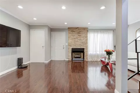 Living - 10260 Plainview Ave #22, Tujunga, CA 91042 photo 2 of 6