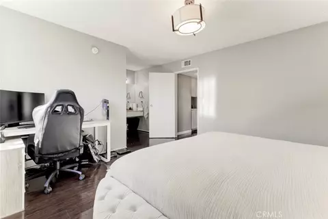 Bedroom - 10260 Plainview Ave #22, Tujunga, CA 91042 photo 3 of 5