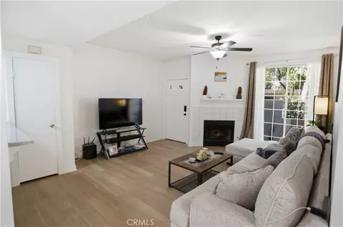 24115 Del Monte Dr #71, Valencia, CA 91355