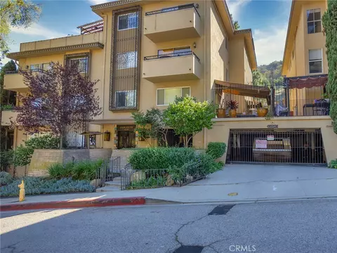 6724 Hillpark Dr #302, Los Angeles, CA 90068