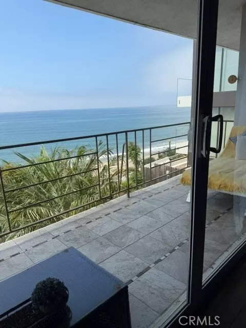 17614 Posetano Rd, Pacific Palisades, CA 90272