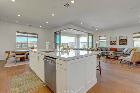 Kitchen - 29455 Corte Halcon, Valencia, CA 91354 photo 4 of 4