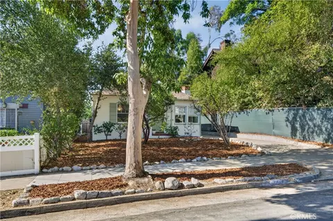 Exterior - 590 Prescott St, Pasadena, CA 91104 photo 3 of 10