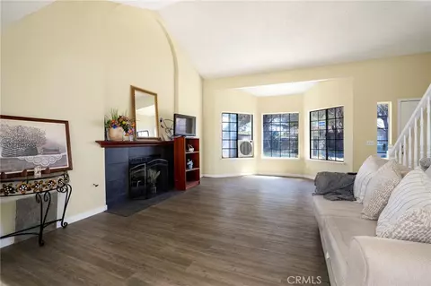 Living - 5389 Evergem Ave, Palmdale, CA 93552 photo 4 of 7