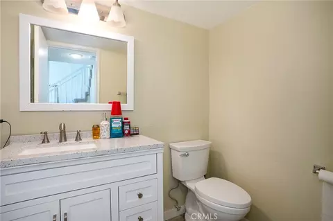 Bath - 5389 Evergem Ave, Palmdale, CA 93552 photo 1 of 4