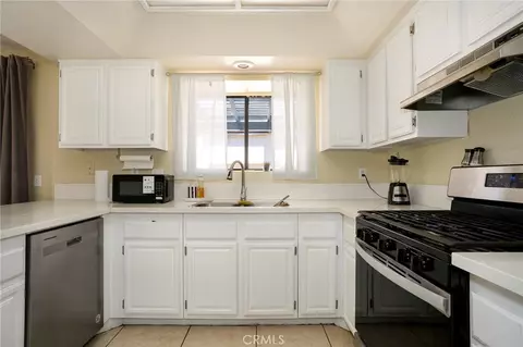 Kitchen - 5389 Evergem Ave, Palmdale, CA 93552 photo 3 of 3
