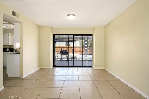 Living - 5389 Evergem Ave, Palmdale, CA 93552 photo 6 of 7