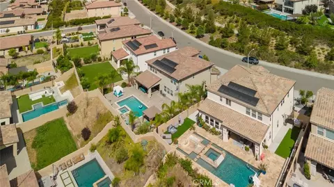 View/Area - 18930 Carranza Ln, Saugus, CA 91350 photo 6 of 6