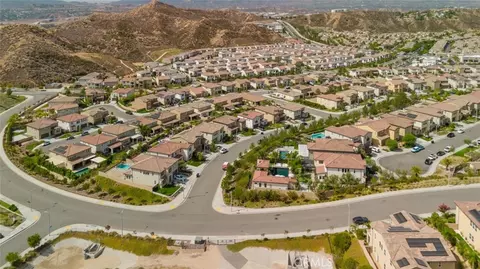 View/Area - 18930 Carranza Ln, Saugus, CA 91350 photo 5 of 6