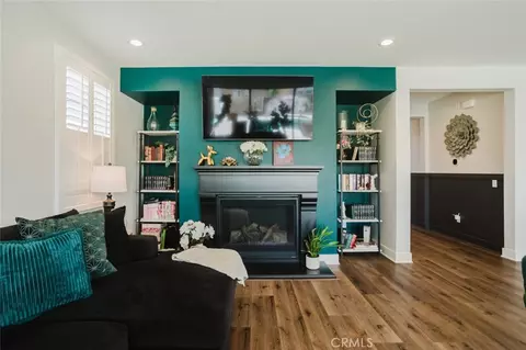 Living - 18930 Carranza Ln, Saugus, CA 91350 photo 1 of 1