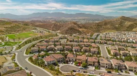 View/Area - 18930 Carranza Ln, Saugus, CA 91350 photo 4 of 6