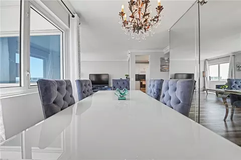 Dining - 525 E Seaside Way #1109, Long Beach, CA 90802 photo 4 of 5