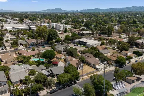 6824 Tyrone, Van Nuys, CA 91405 photo 7