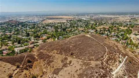 10600 Helen Ave, Shadow Hills, CA 91040