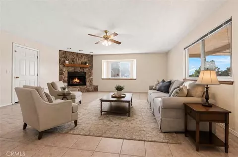 Living - 8609 Maple, Hesperia, CA 92345 photo 7 of 7