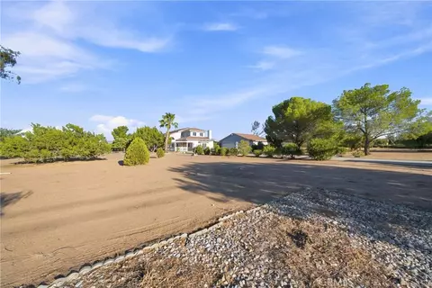 Exterior - 8609 Maple, Hesperia, CA 92345 photo 7 of 10