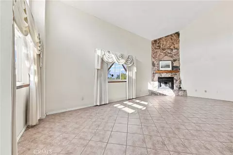 Living - 8609 Maple, Hesperia, CA 92345 photo 2 of 7